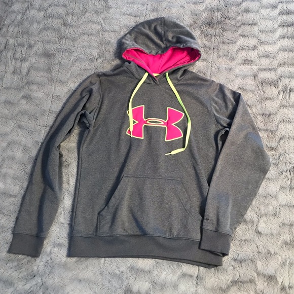 Under Armour Tops - EUC Under Armour sweatshirt S
